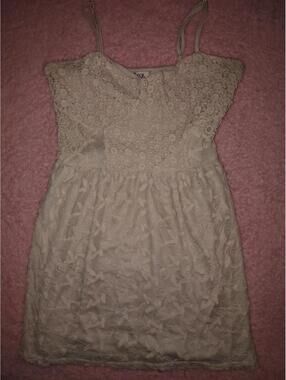 Pinky cream lace dress